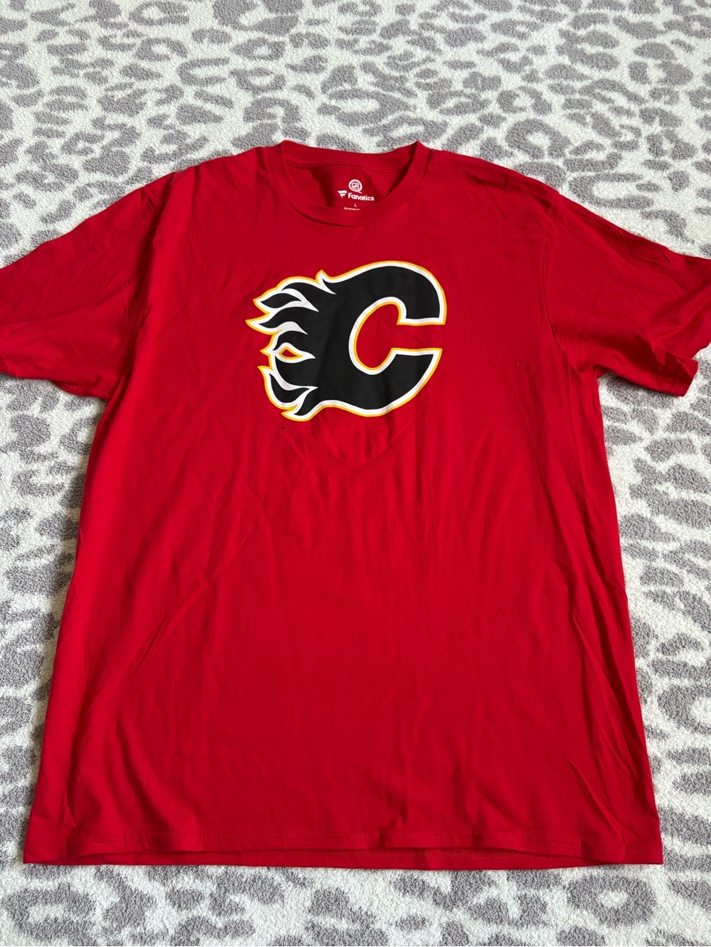 mens calgary flames logo tee